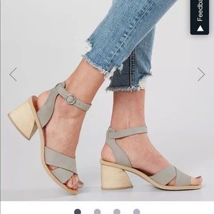 NWT Dolce Vita Roman Heeled Sandals